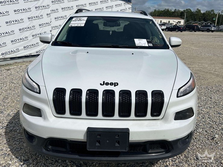 2015-jeep-cherokee-image-26