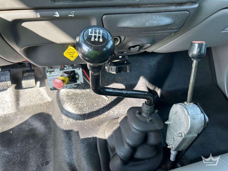 2008-ford-f750-image-19