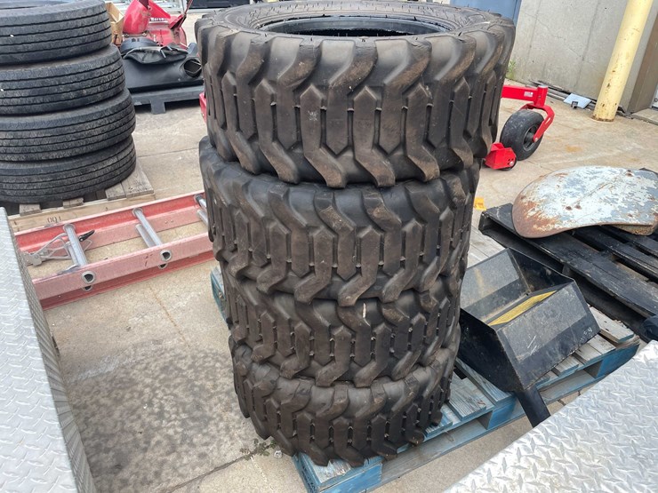 #9113-•-(4)-bobcat-tires-tool-cat-(o3)-image-8