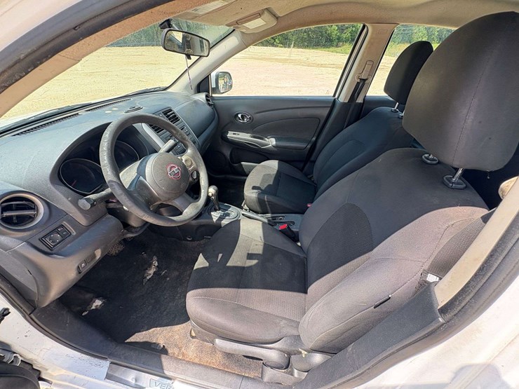 2013-nissan-versa-4-door-sedan-(198,059-miles)-image-13