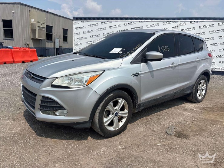 2015-ford-escape-image-1
