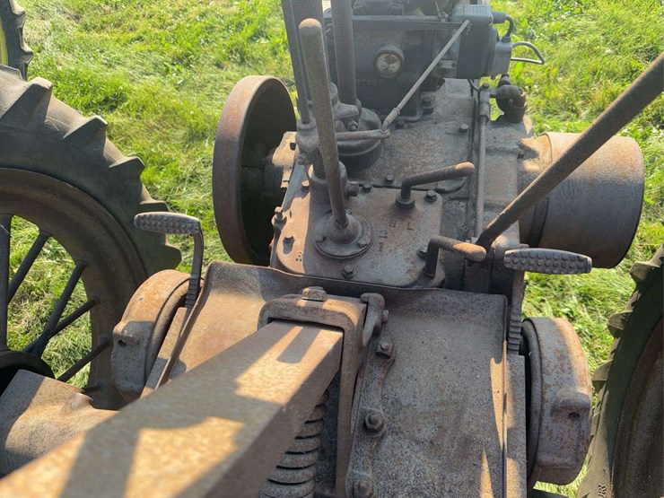 john-deere-b-image-34