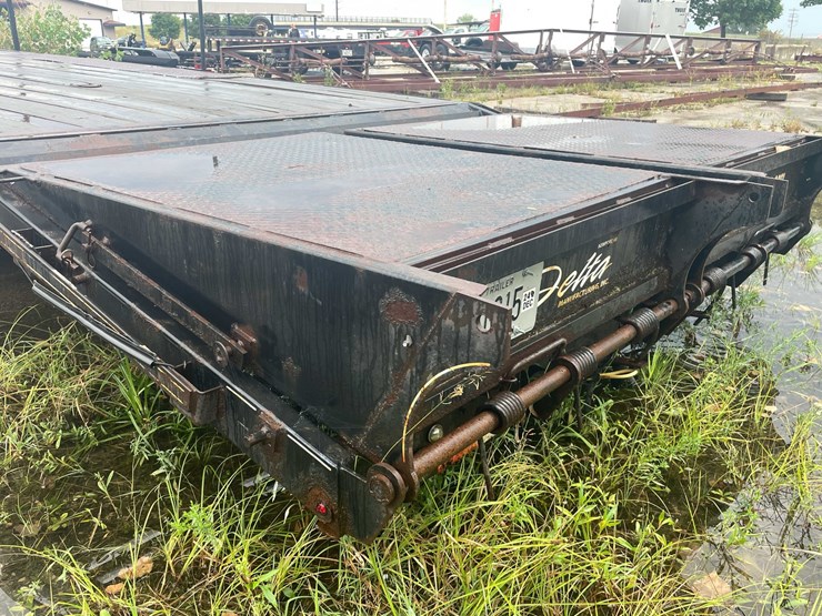 #10501-•-2016-delta-gooseneck-flatbed-(has-wi-title)-image-7