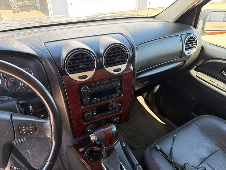 2005-gmc-1500-image-31