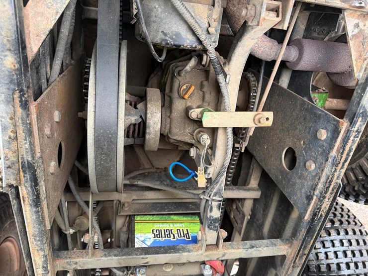john-deere-gator-image-15