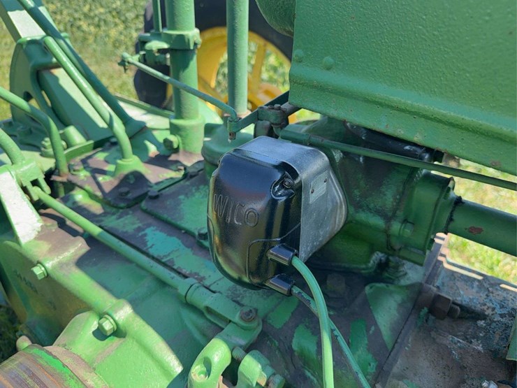 john-deere-b-image-28
