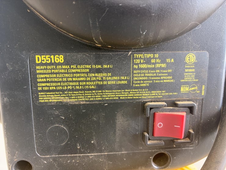 dewalt-air-compressor-image-5