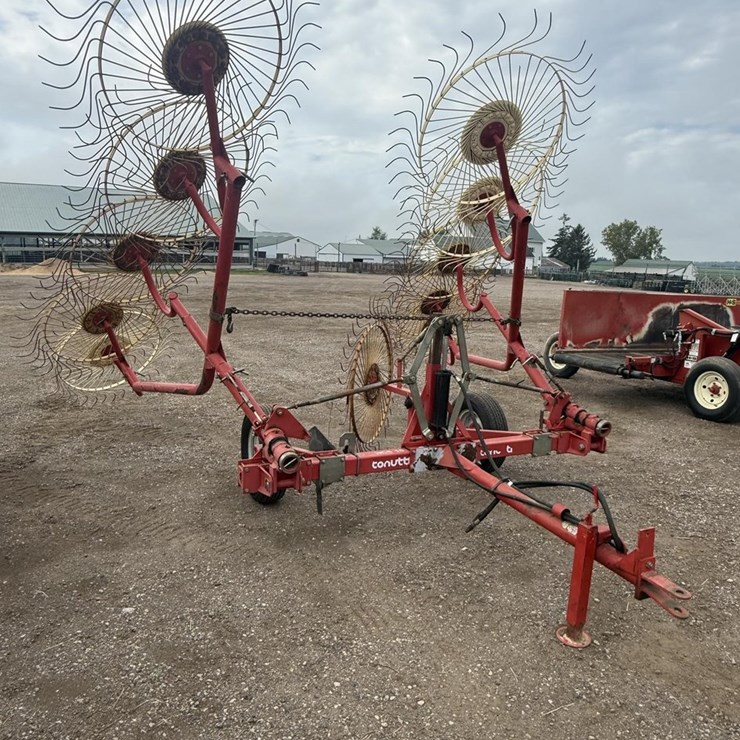 #126 • Wheel Rake 5 Wheel with Kicker Wheel, Tonutti
