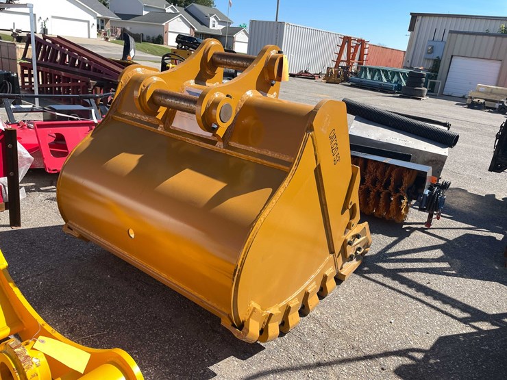 caterpillar-320-image-5