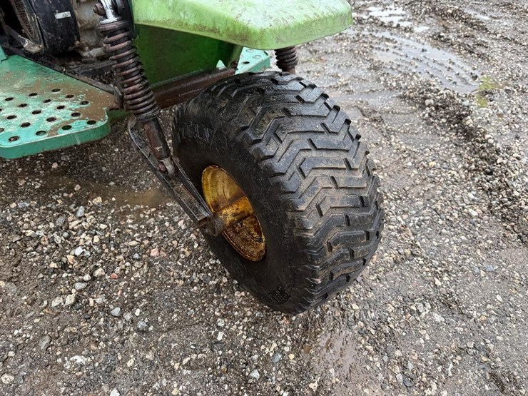 john-deere-gator-image-9