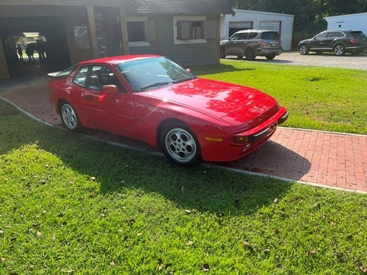 #152-•-offered-at-no-reserve-|-1987-porsche-944-image-14