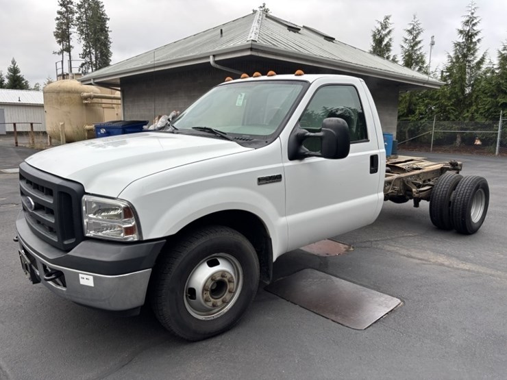 2007-ford-f350-xl-image-1