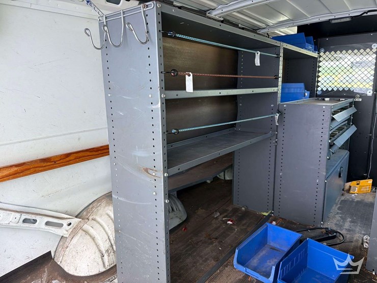 2014-chevrolet-express-g2500-image-25