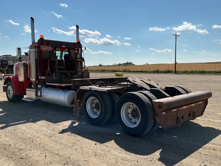 1996-peterbilt-379-image-7