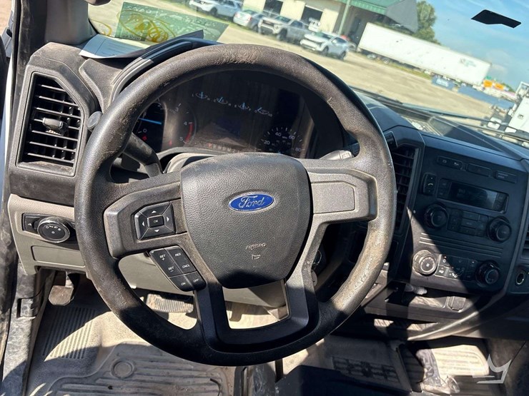 2019-utility-flatbed-image-19