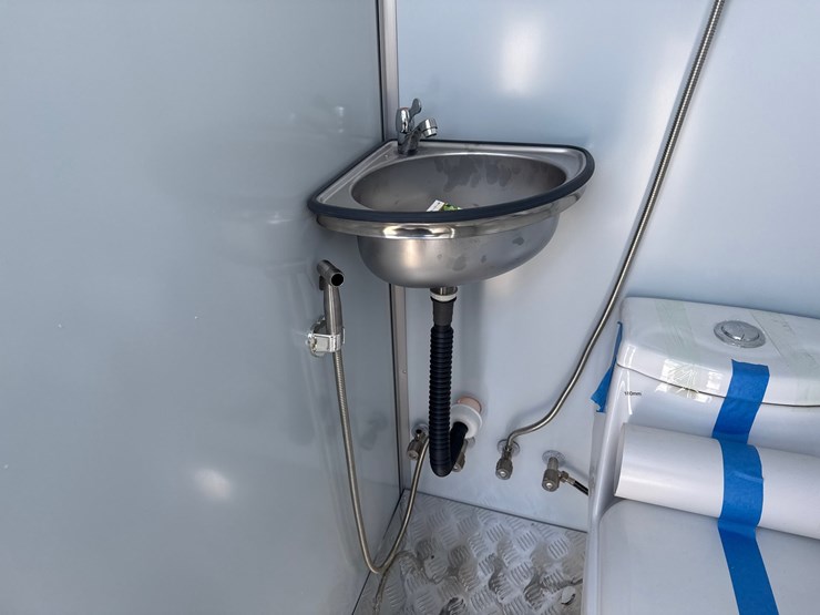 #185-•-portable-restroom-image-8