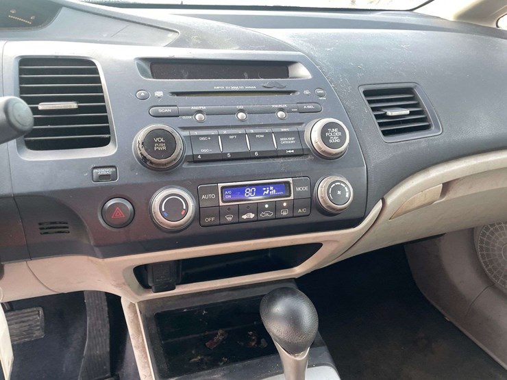 2007-honda-civic-hybrid-4-door-sedan-(108,750-miles)-image-13