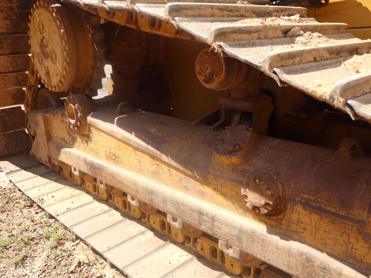 2014-caterpillar-d6n-image-20