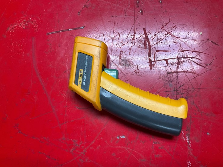 #112-•-klein-tools-mm600-multimeter,-ranger-m-1000-metal-detector-&-fluke-62-mini-thermometer-image-6