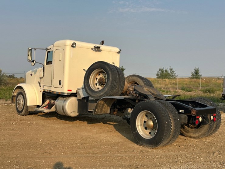 2013-peterbilt-367-image-7