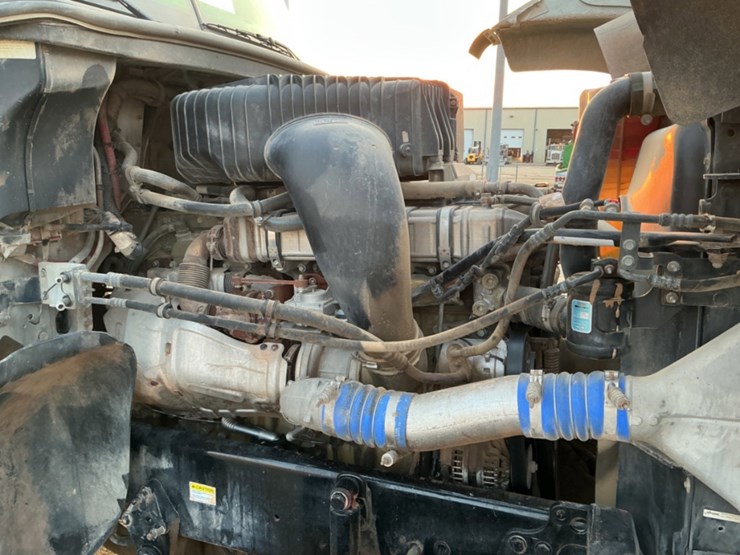 2011-freightliner-coronado-122-sd-image-18