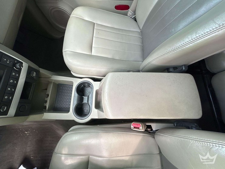 2004-dodge-durango-image-17