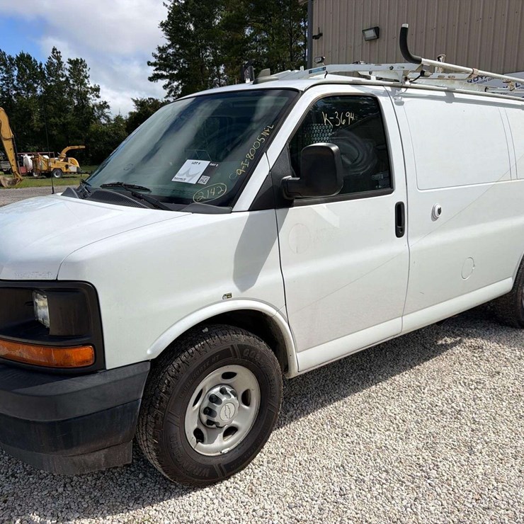 2017 CHEVROLET EXPRESS 2500