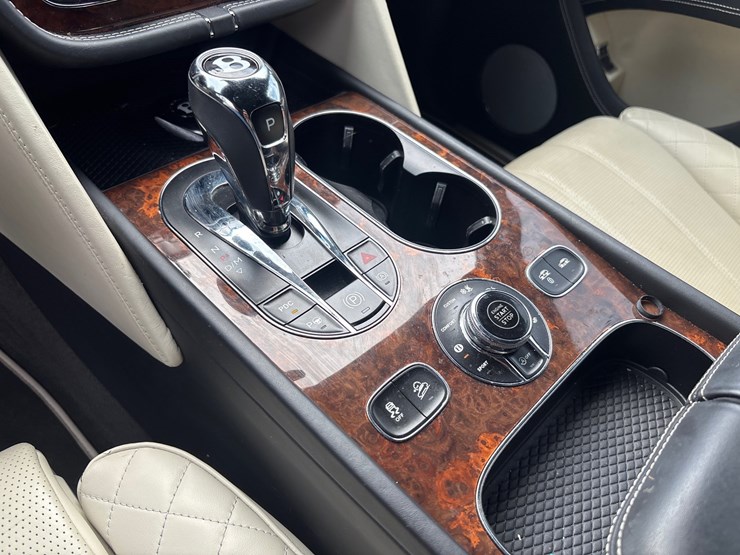 #153-•-offered-at-no-reserve-|-2018-bentley-bentayga-suv-image-20