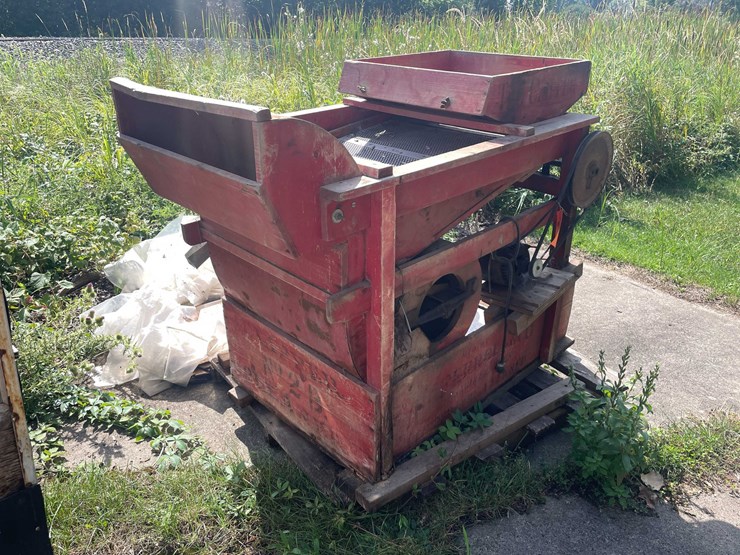 #1625-•-vintage-ferrell-&-co.-grain-seep-cleaner-image-3