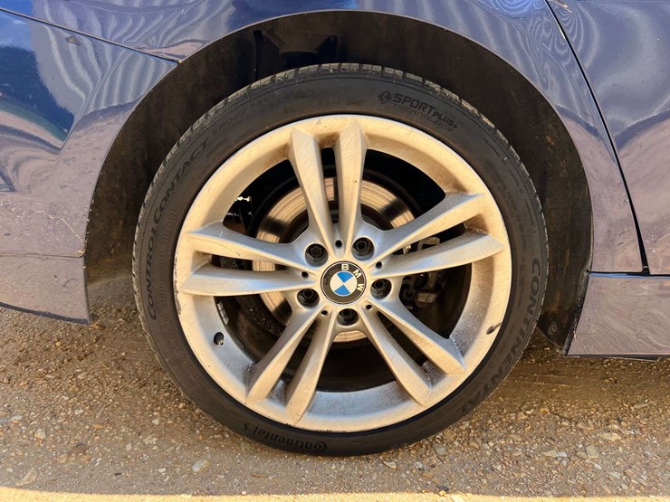 2017-bmw-328i-(147,271-miles)-image-11