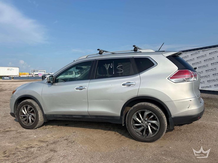2015-nissan-rogue-image-4