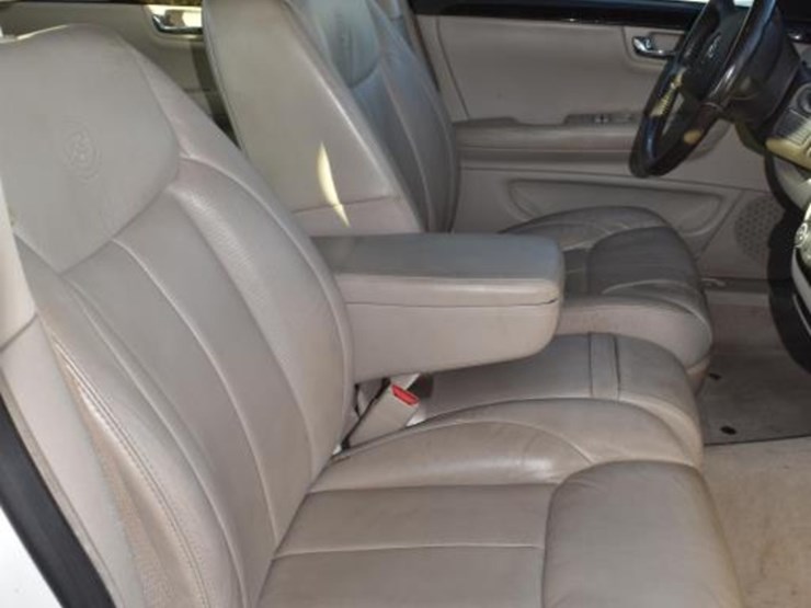 2010-cadillac-cavender-(vin-#-1g6ka5ey0au132741)-(showing-appx-157,480-mile-image-8