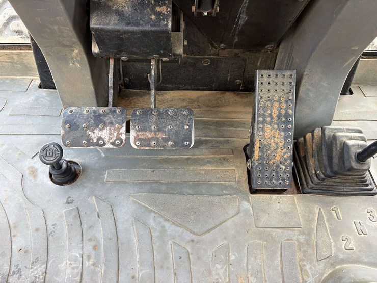 2000-caterpillar-426c-it-image-20