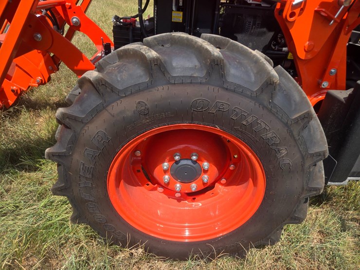 kubota-m6-111-image-103