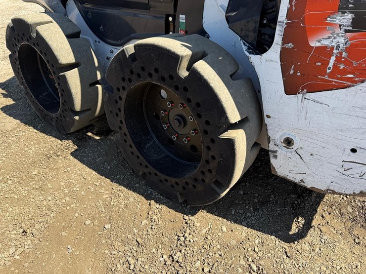 2021-bobcat-s62-image-17
