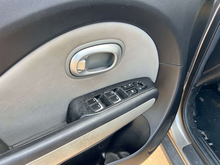 2019-kia-soul-image-24