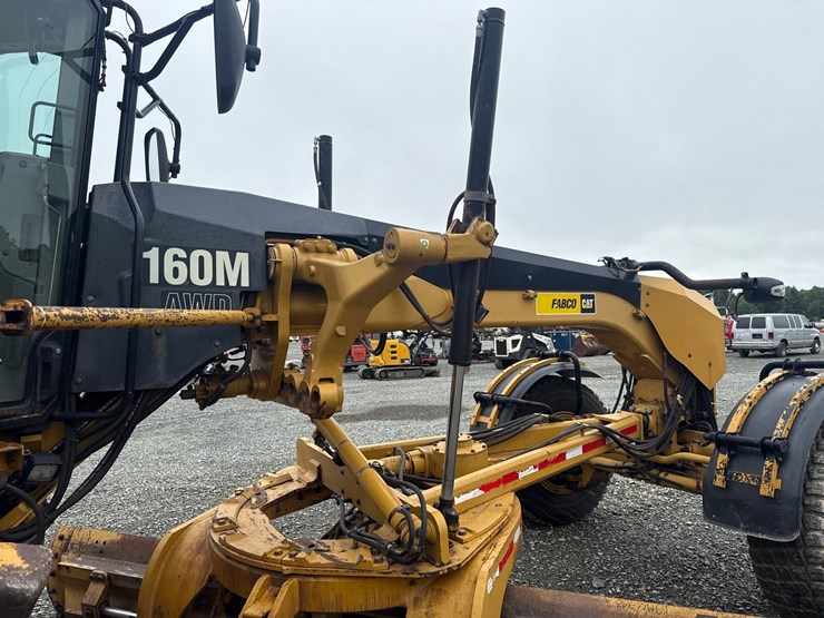 caterpillar-160m-awd-image-27