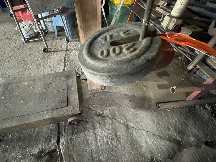 #1686-•-vintage-industrial-platform-scale-image-5