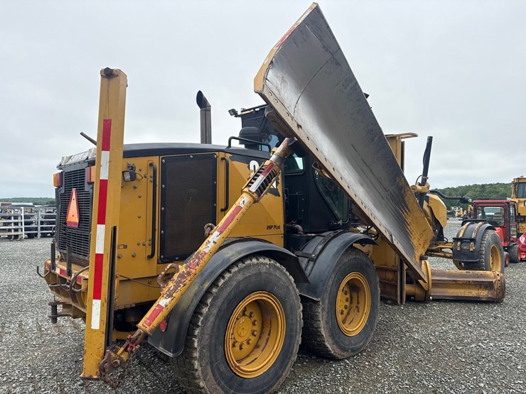 caterpillar-160m-awd-image-46