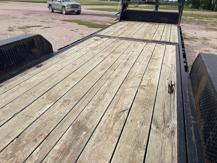2012-pj-flatbed-image-32