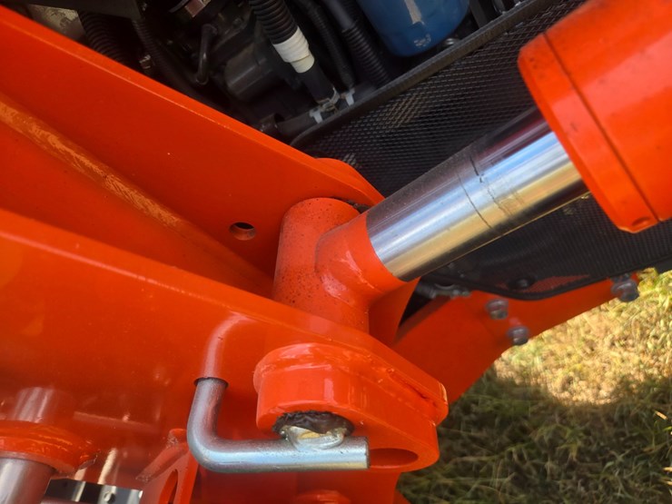 kubota-m6-111-image-93