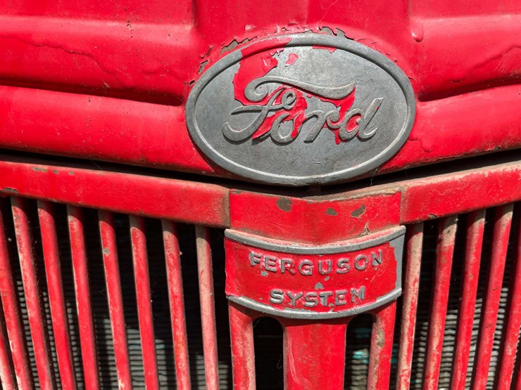 ford-tractor-image-9