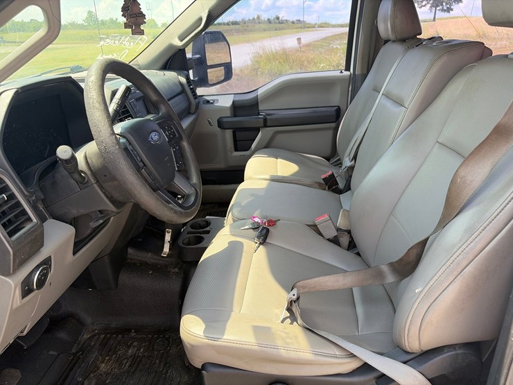 2019-ford-f250-xl-image-18