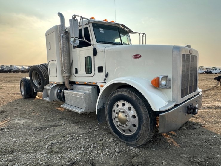 2013-peterbilt-367-image-3