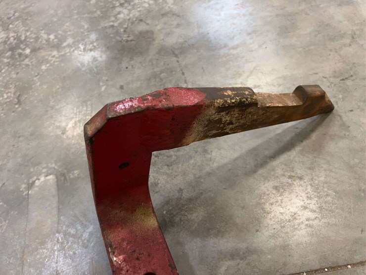 (2)-international-harvester-fast-hitch-drawbars-image-5