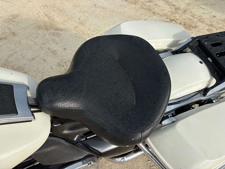 2015-harley-davidson-road-king-flhp-police-motorcycle-(32,614-miles)-image-10