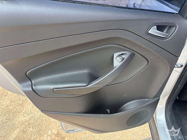 2015-ford-escape-image-6