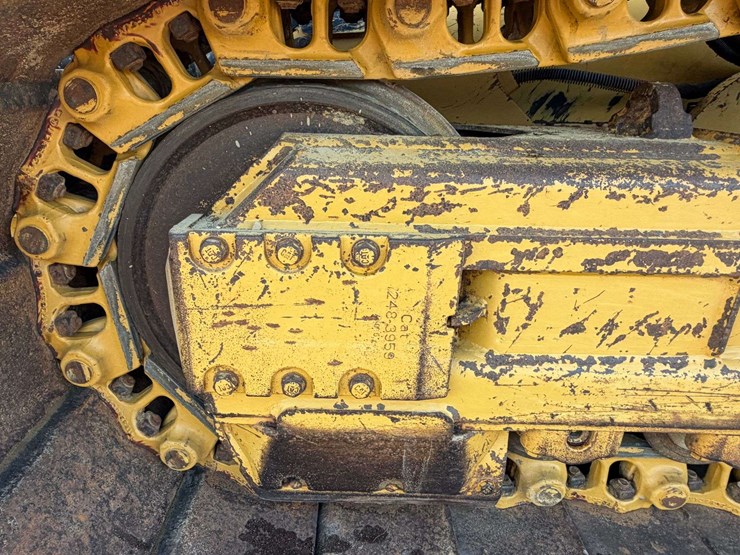2016-caterpillar-d6k2-lgp-image-12