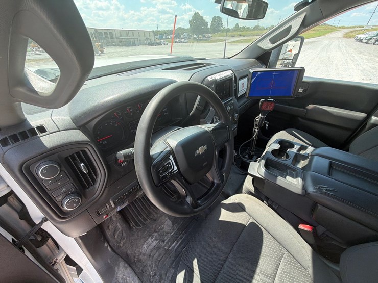 2020-chevrolet-silverado-2500-image-15