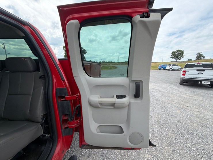 #244-•-2013-chevrolet-silverado-service-truck-image-16
